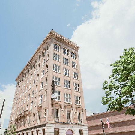 The Esquire Hotel Downtown Gastonia, Ascend Hotel Collection Extérieur photo