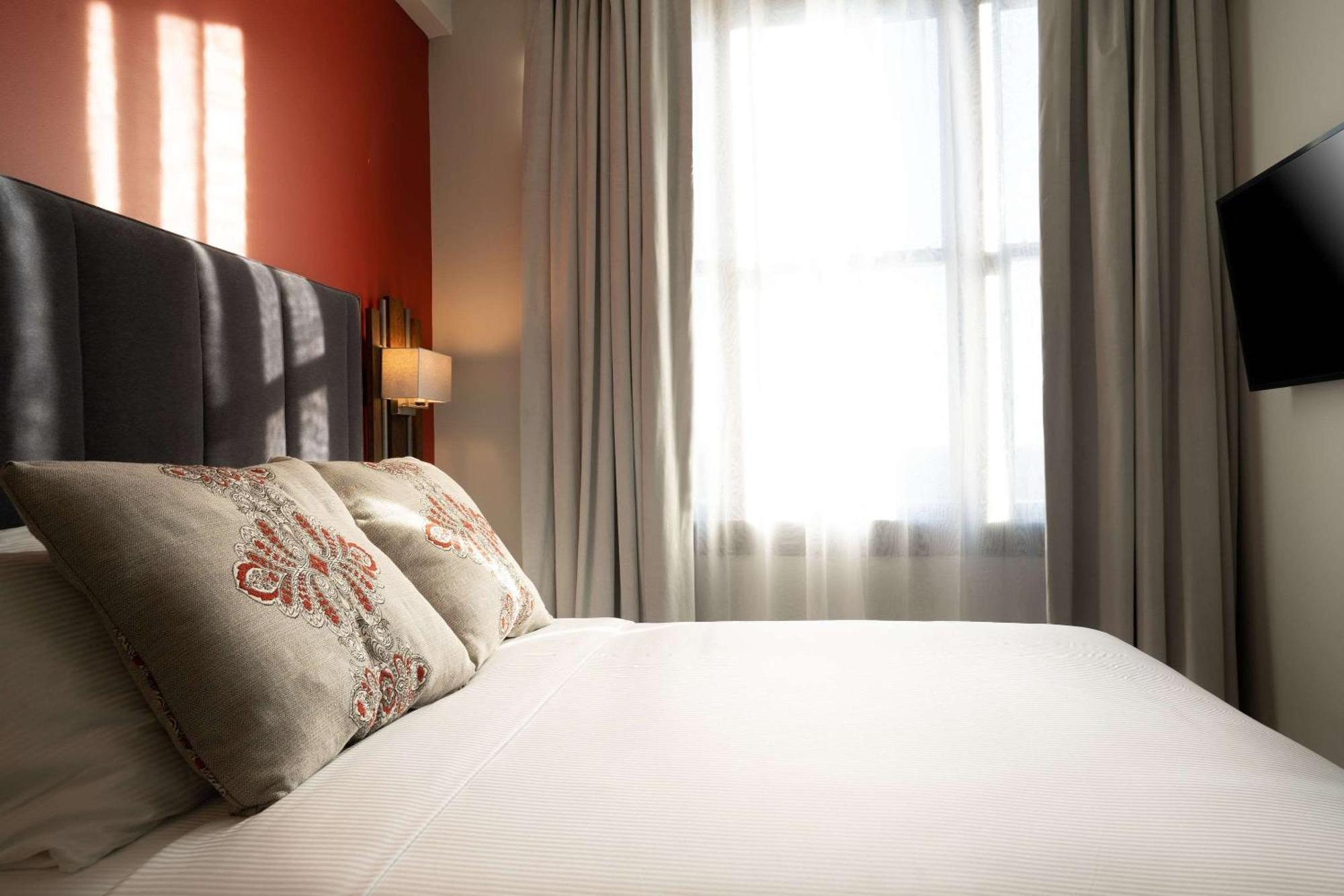 The Esquire Hotel Downtown Gastonia, Ascend Hotel Collection Extérieur photo